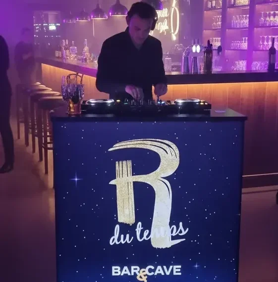 Le comptoir rétroéclairé, l&rsquo;atout phare…